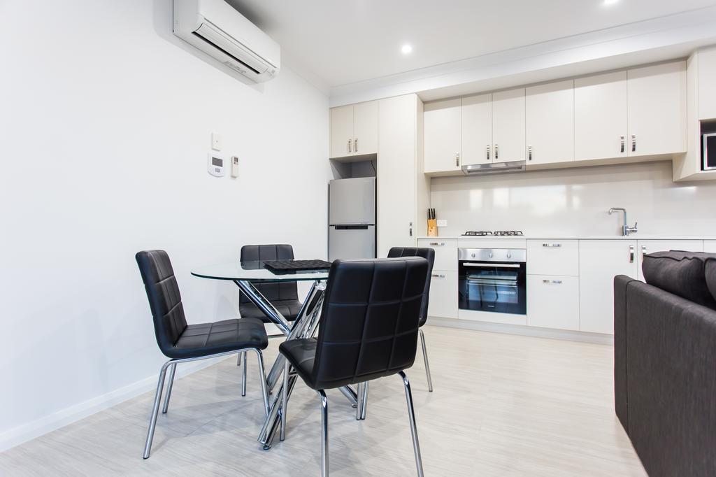 Reflections By Rockingham Apartments Rom bilde